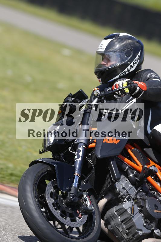 /Archiv-2025/09 22.04.2025 Cornu Master School ADR/gruen-vert/3